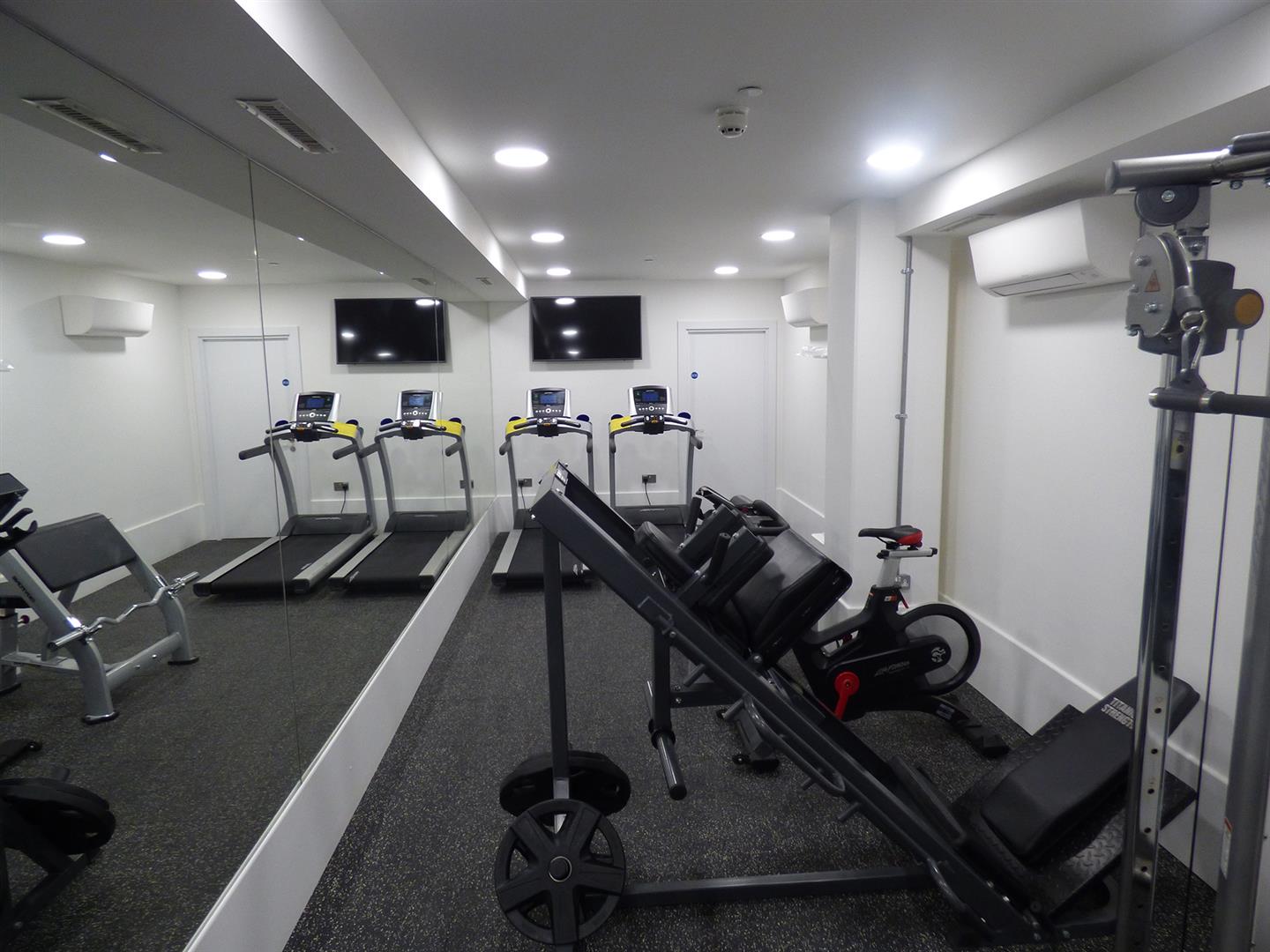 Image of Apartment - 1 Bedrooms - 1 Bathrooms for Rental in Clemence Suites-Gibraltar, Image 5